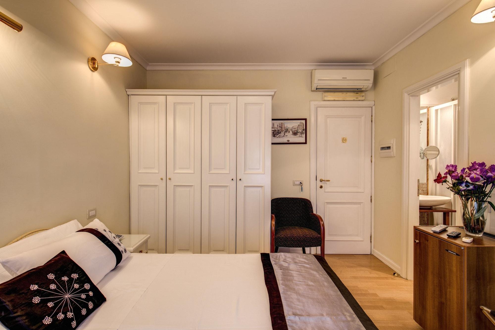 Flann O'Brien Rooms Rom Exteriör bild